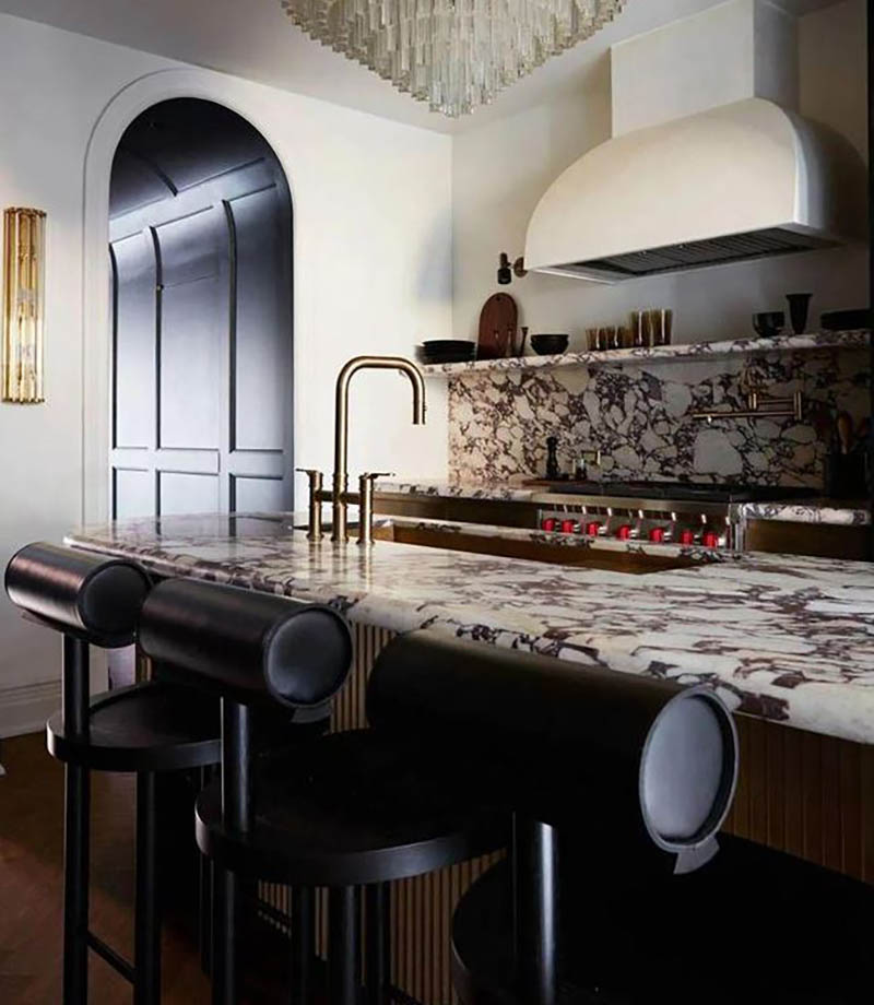 Nội thất nh&agrave; phố hiện đại t&ocirc;ng đen huyền b&iacute;