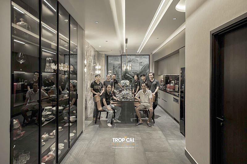 B&agrave;n giao nh&agrave; cho chị Hoa ở Thủ Đức